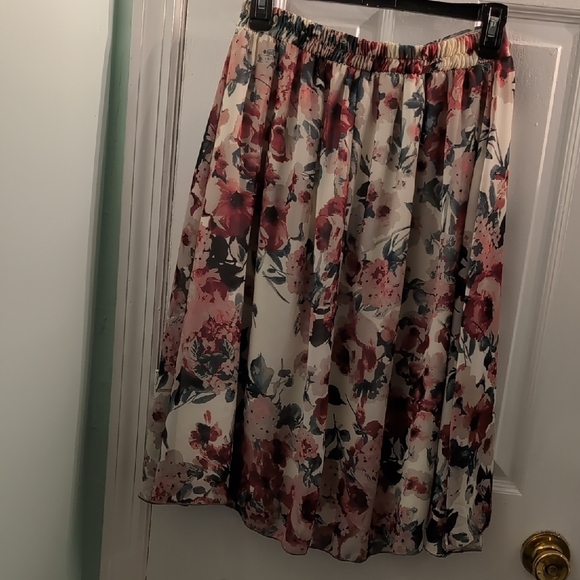Mikarose Floral Midi Skirt in Pink and Black - Picture 3 of 8